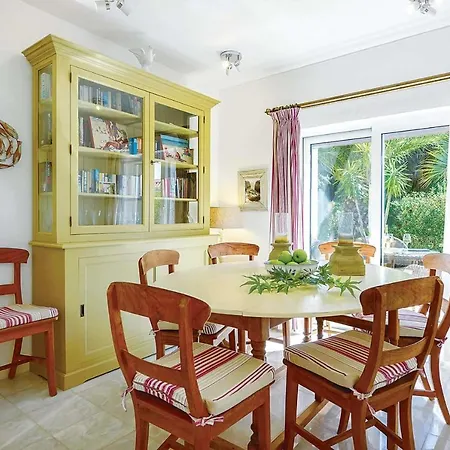 Sleeps 8 Pool Air Con Wifi Benagil